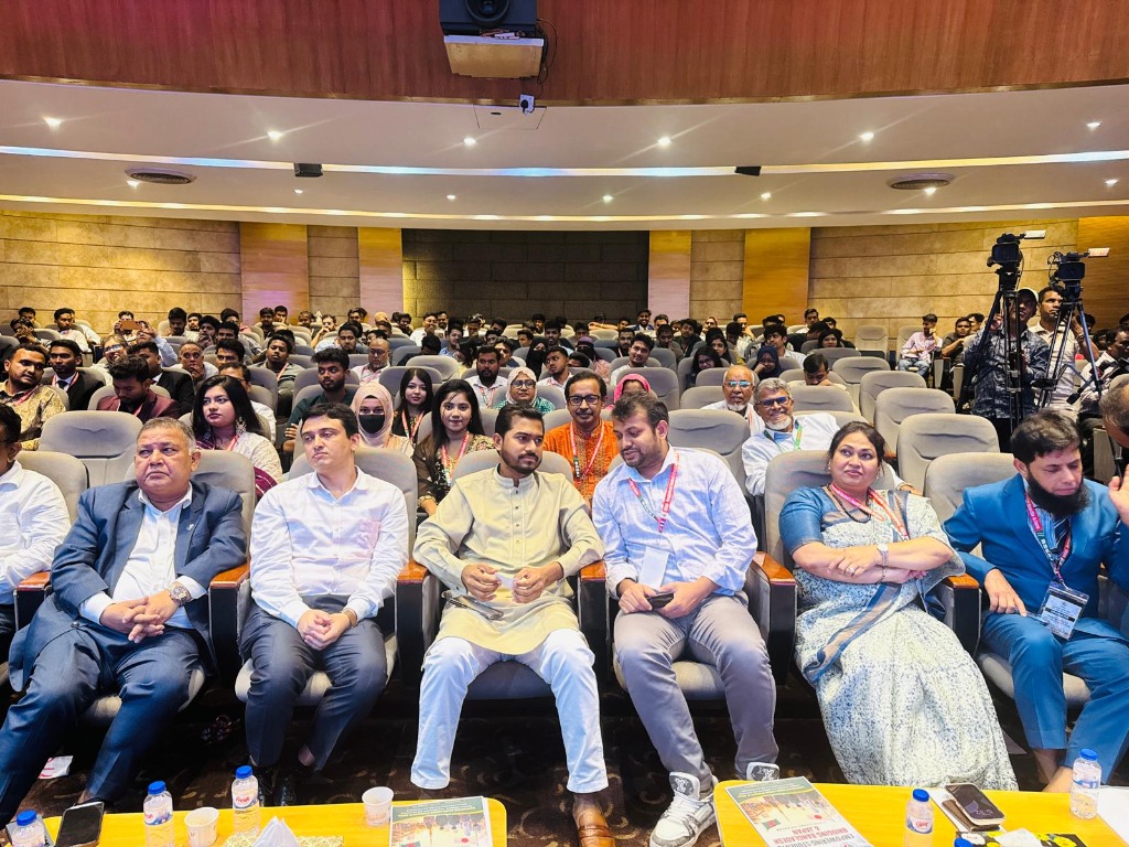 BSSAJ কর্তৃক আয়োজিত JLPT কৃতি সংবর্ধনা অনুষ্ঠানে প্রবাসী ও বৈদেশিক কর্মসংস্থান প্রতিমন্ত্রীর সাথে আনশিনের প্রতিনিধিবৃন্দ